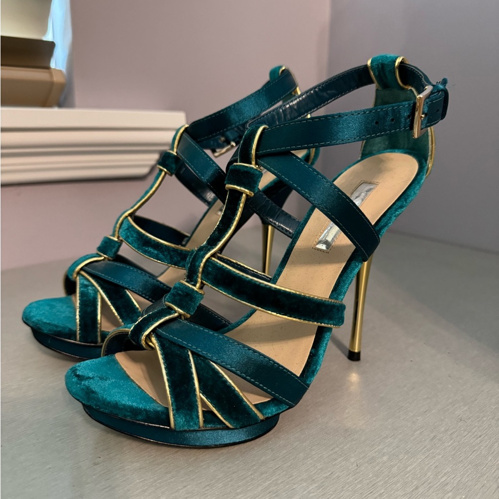 H by Halston Velvet Strappy Heels – Peacock Green – Size 7.5 – Gold Stiletto